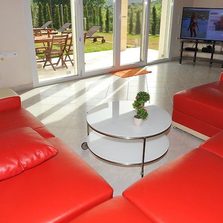 Villa Poulades Гоувия Экстерьер фото