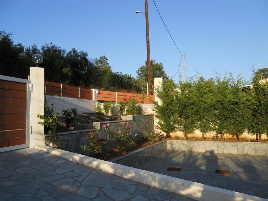 Villa Poulades Гоувия Экстерьер фото