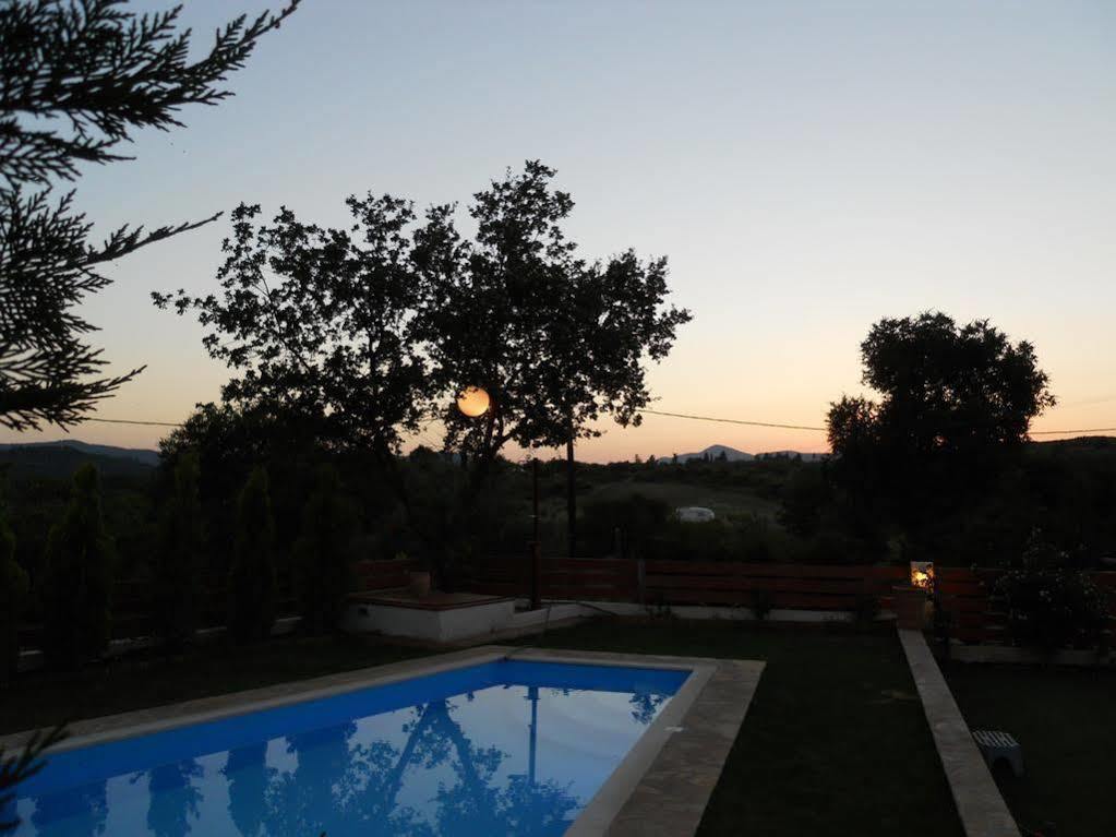 Villa Poulades Гоувия Экстерьер фото